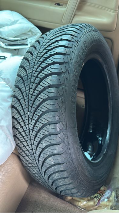 Cauciucuri de iarna 165/70/14 B1T GoodYear