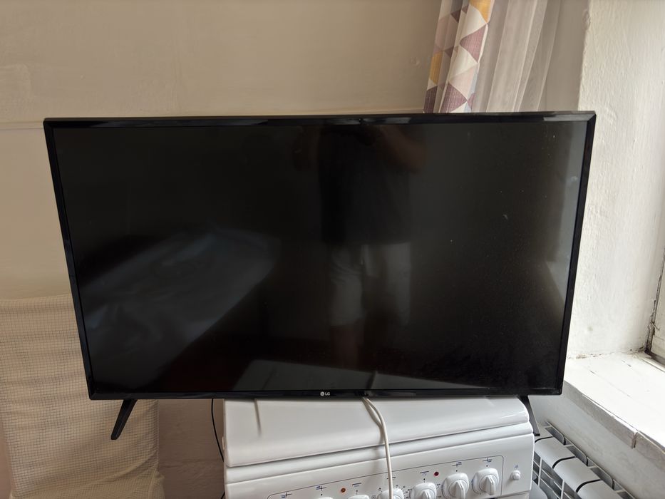 Телевизор LG срочно