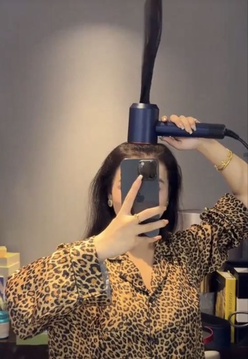 Продаю фен новый 1800BT