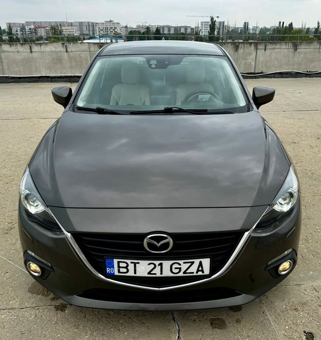 Mazda 3 Mazda 3 SKYACTIV-D cutie automata diesel 150CP echipare Sports-Line