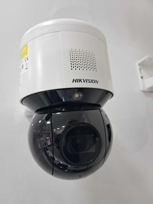 Камера видеонаблюдения HIKVISION DS-2DE3A404IWG-E/W