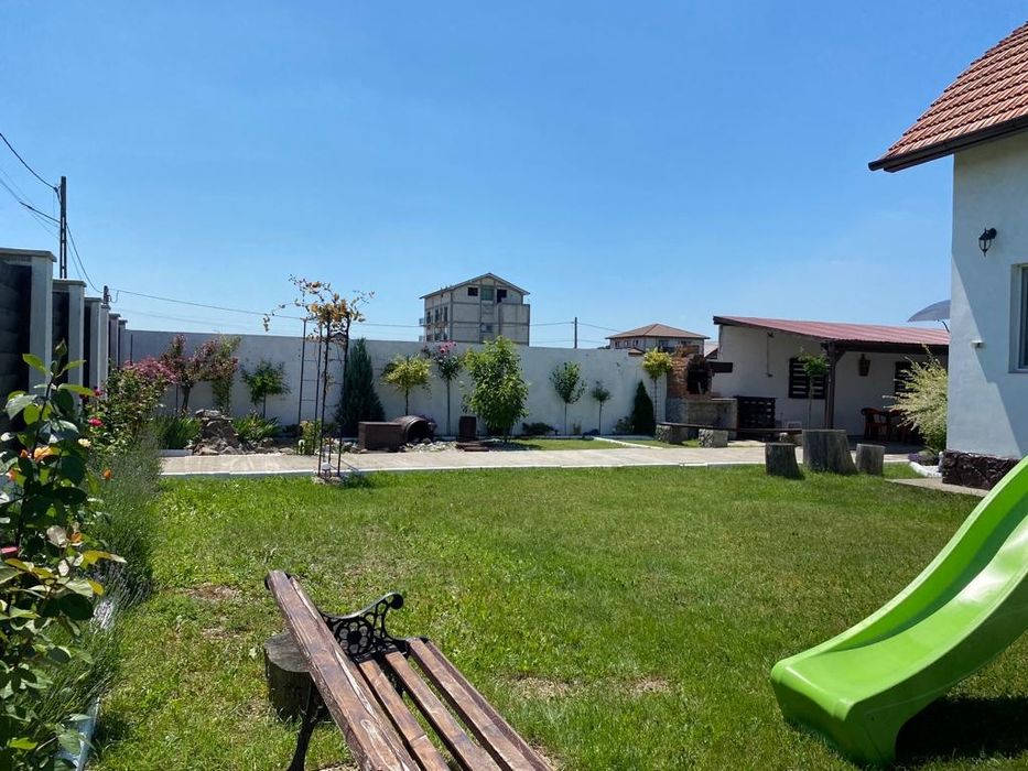Casă familială cu posibilitate de transformare in pensiune