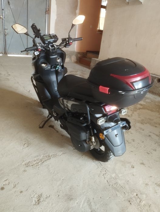 Sukuter tank 150 kup tezda sotiladi