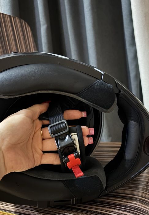 Продам мотошлем SENA IMPULSE черный