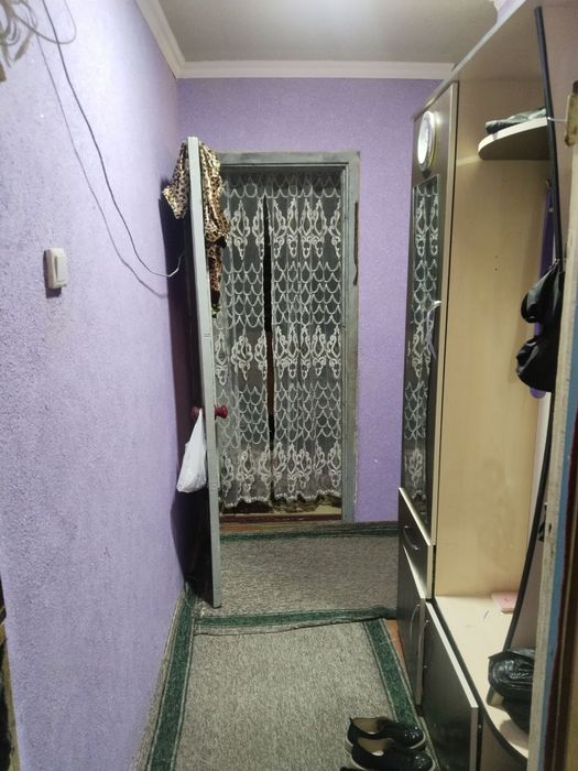 2x honali uy sotiladi  34 000 kelishiladigan joyo bor