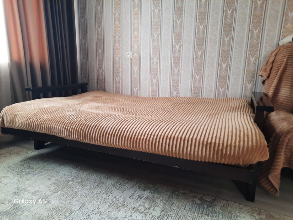 Продам диван с креслом за 5000