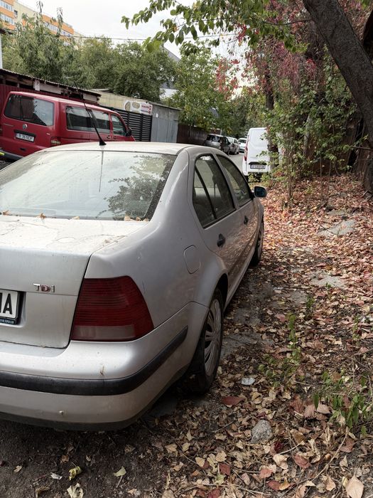 VOLKSWAGEN Bora 2000 — imagine 2