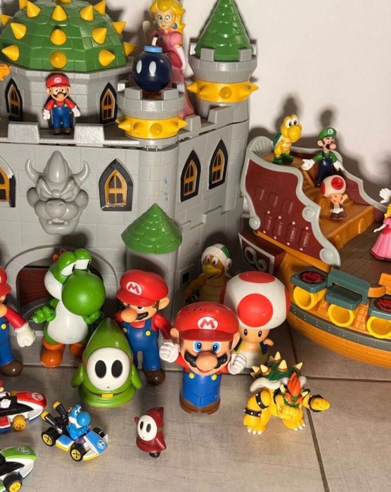 Super Mario Job Lot / Замък / Кораб / Фигурки