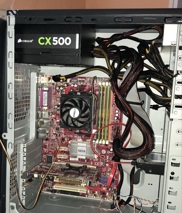 На части или цял. Компютър, буфер, монитор. Corsair CX500, Philips