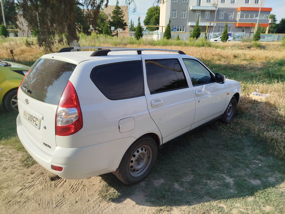 Продам или обменяю Ладу Приору универсальный 2171