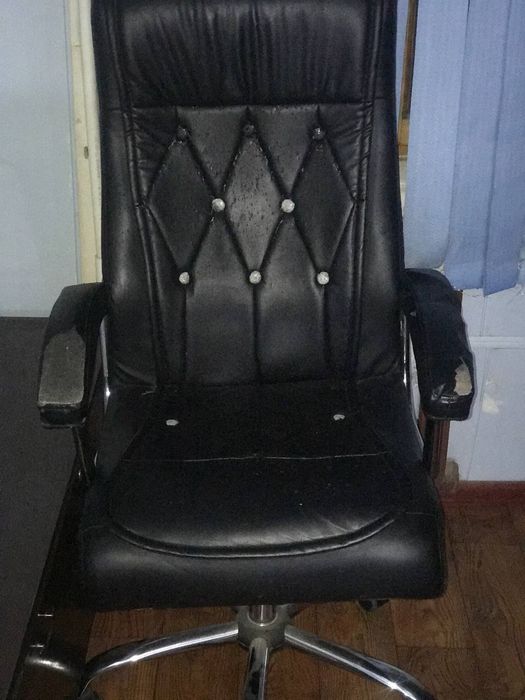 Продается офисное кресло