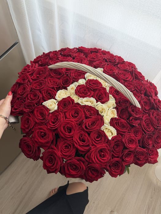 Продам 101 розу с буквой А