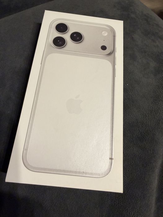 Iphone 17 Promax 256 GB Silver
