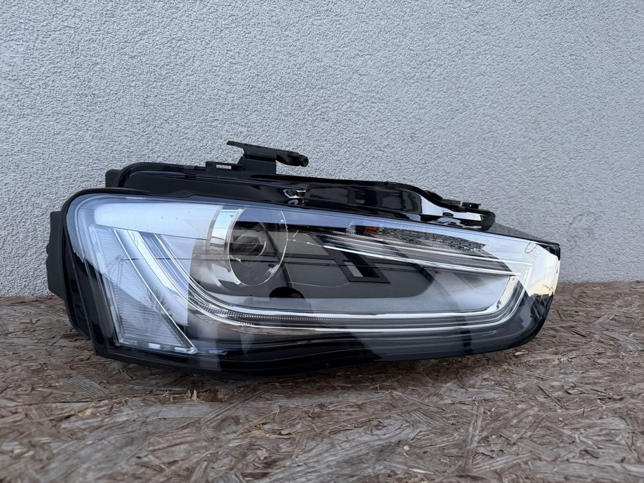 Far dreapta Audi A4 b8 b8.5 8k facelift 2012-2015 Xenon + Led Original