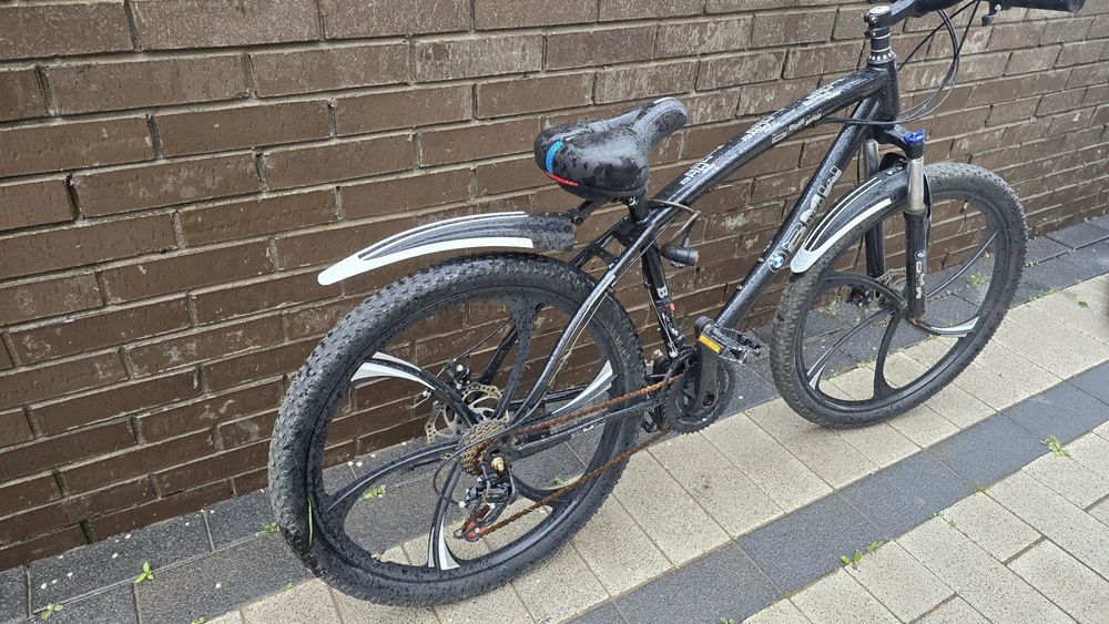 Велосипед BMW в хорошем состоянии