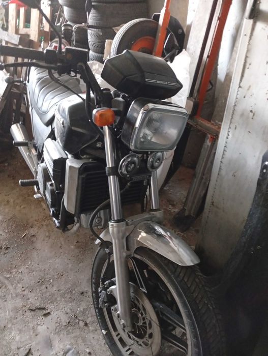 Honda VF750 sabre