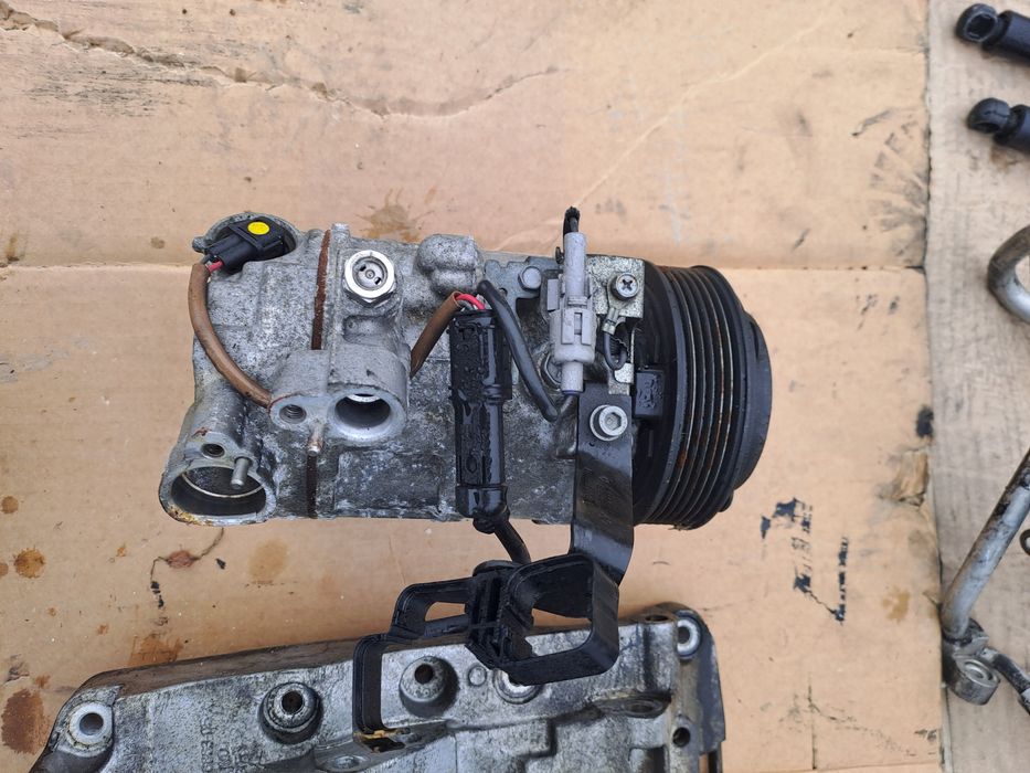 Компресор климатик - BMW F10/F11 2.0D - БМВ Ф10/Ф11 2.0Д 184кс.