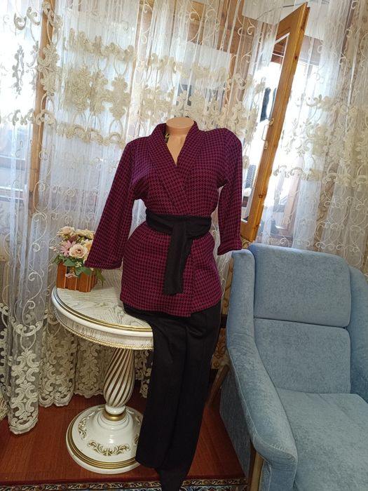 Новый классический костюм.