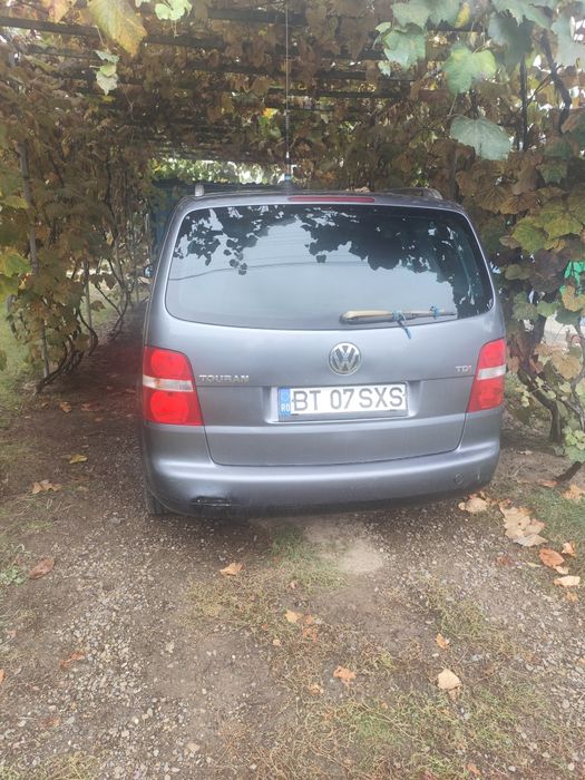 Volkswagen Touran 2004 diesel, 1.617 € — imagine 4
