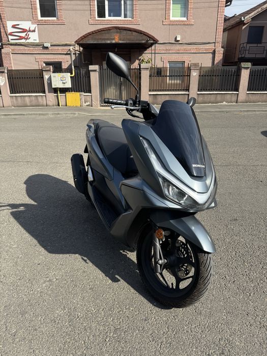 Honda PCX 125 model 2025 cu grantie