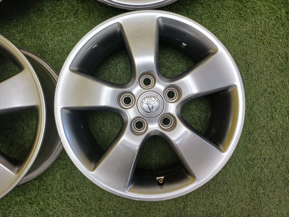 Диски R16 5x114.3 на Toyota и другие.