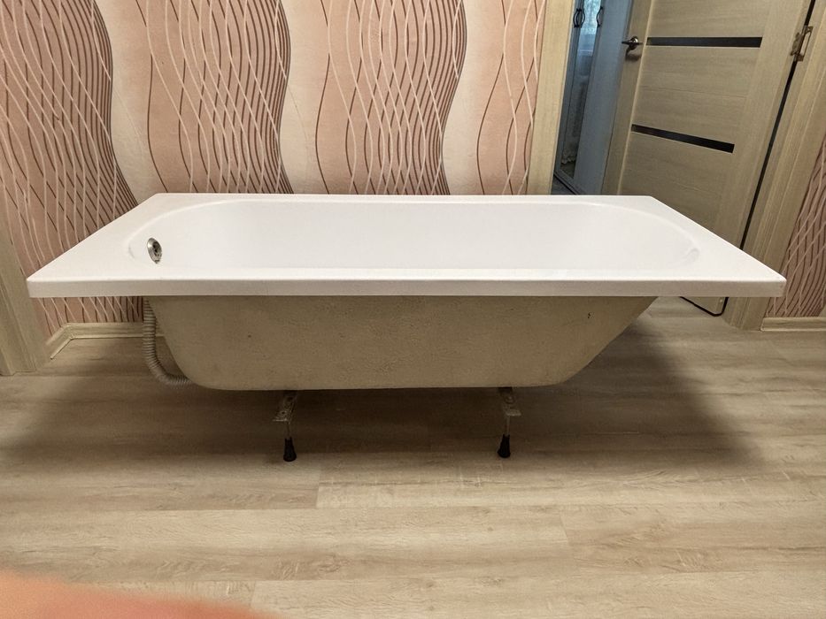Продам акриловаю ванну