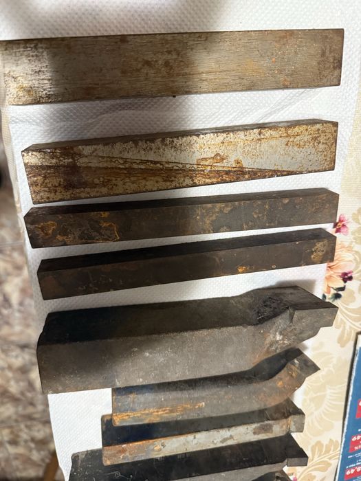 Vând cuțite strung (diverse dimensiuni)