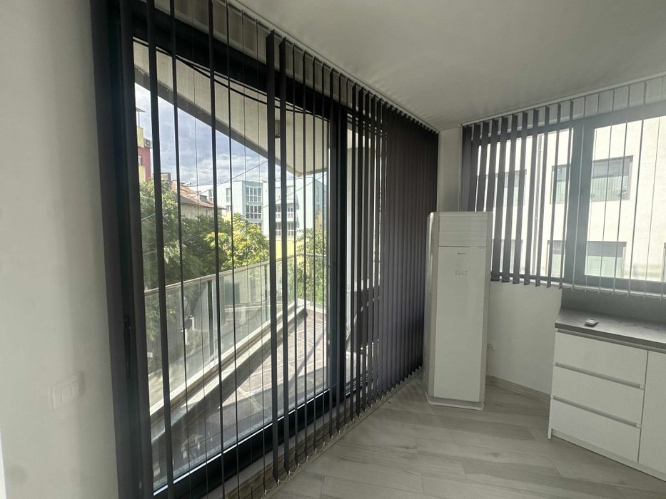 Дава се под наем Офис в Благоевград, Идеален център - 100 кв.м за 612 € - Снимка #6