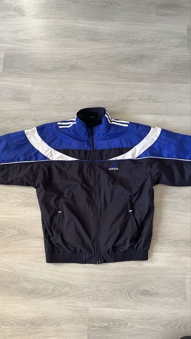 adidas 2002.