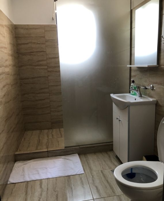 Apartamente de închiriat