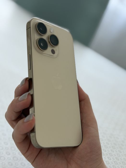 Продам Айфон 14 про