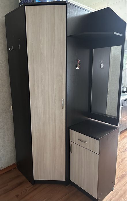Продам прихожую