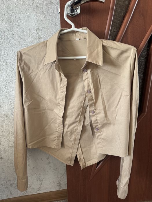 Бежевая рубашкаа