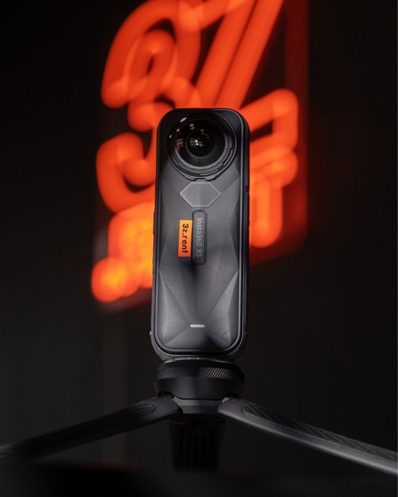 Экшн-камера Insta360 X5