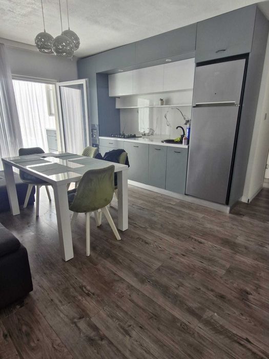Inchiriez apartament pe termen lung!