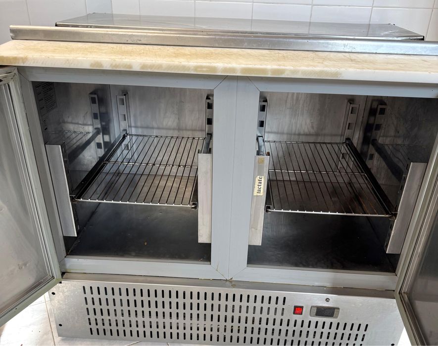 Saladetă frigorifică profesională inox – 2 uși – furtun freon defect