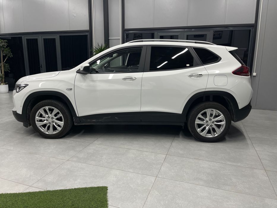 Tracker 2 LTZ avtomobil sotiladi !