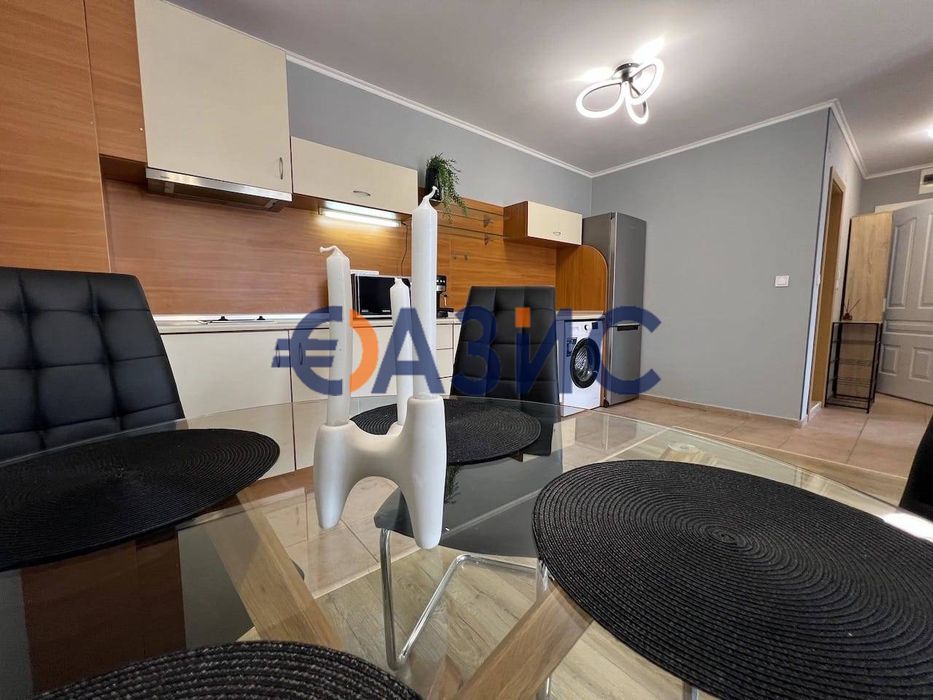 Апартамент с 1 спалня в комплекс Грийн Форт, 71,33 кв. м., Слънчев