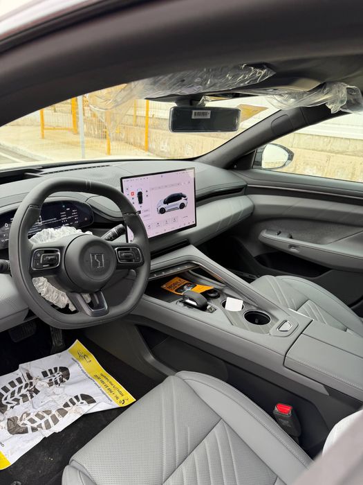 ZEEKR 001 z Sport 2025 yil