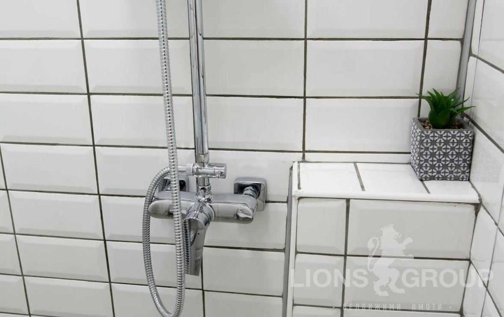 Дава се под наем Двустаен апартамент в Варна, Център - 55 кв.м за 550.8 € - Снимка #15