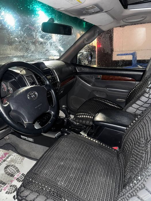 Продам свою Toyota prado 4.0   в отличное  состояние  родная краска  .