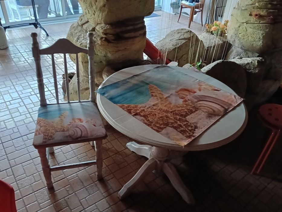 Продавам маси  ,пейки и столове