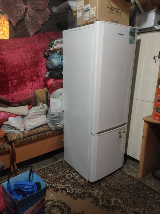 Продам холодильник