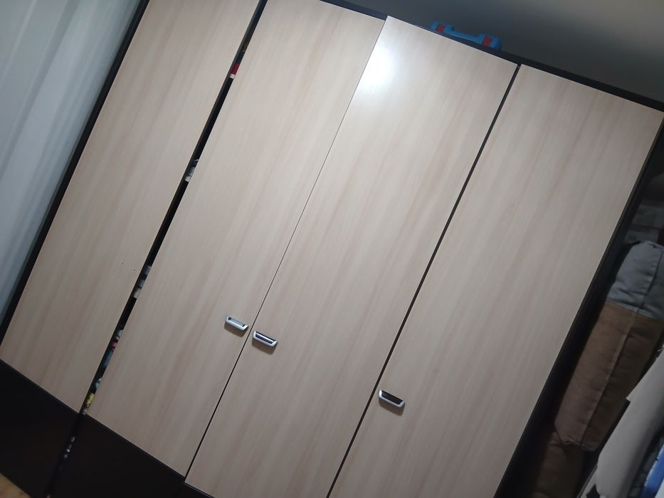 Продам шкаф хорошего качества