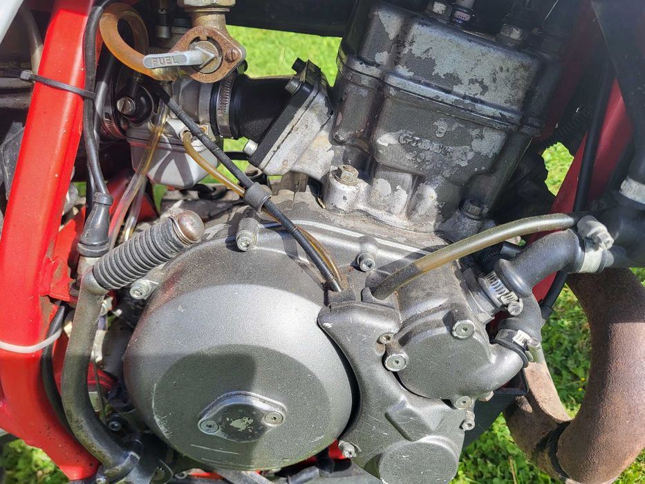 Продавам Gilera Er 200