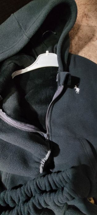 Продам спортивный костюм