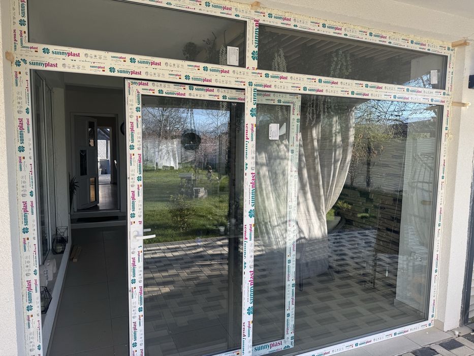 Usi glisante (aluminiu si pvc) la comandă