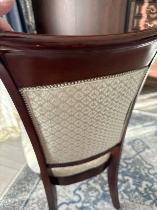 Продам стуля 12 шт отличном состаянее