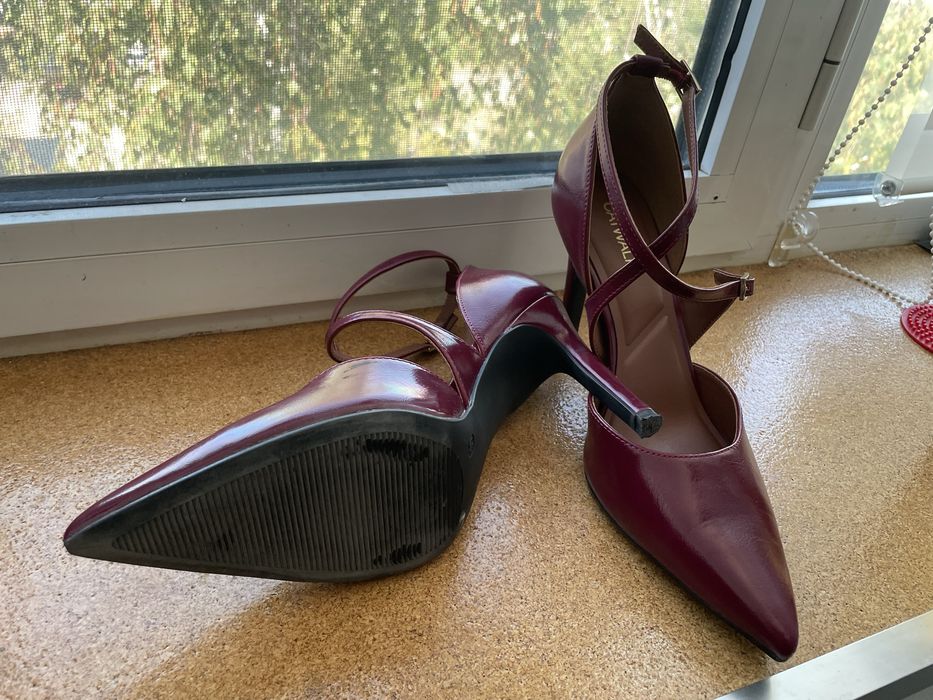 Дамски елегантни обувки.