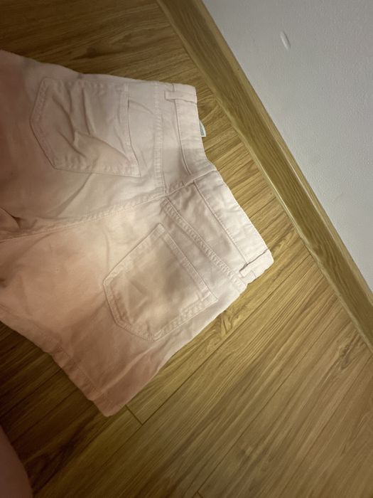 Vand pantaloni scurti H&m marimea 11-12 ani fete